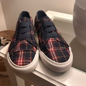 Blowfish Marley Sneaker size 8